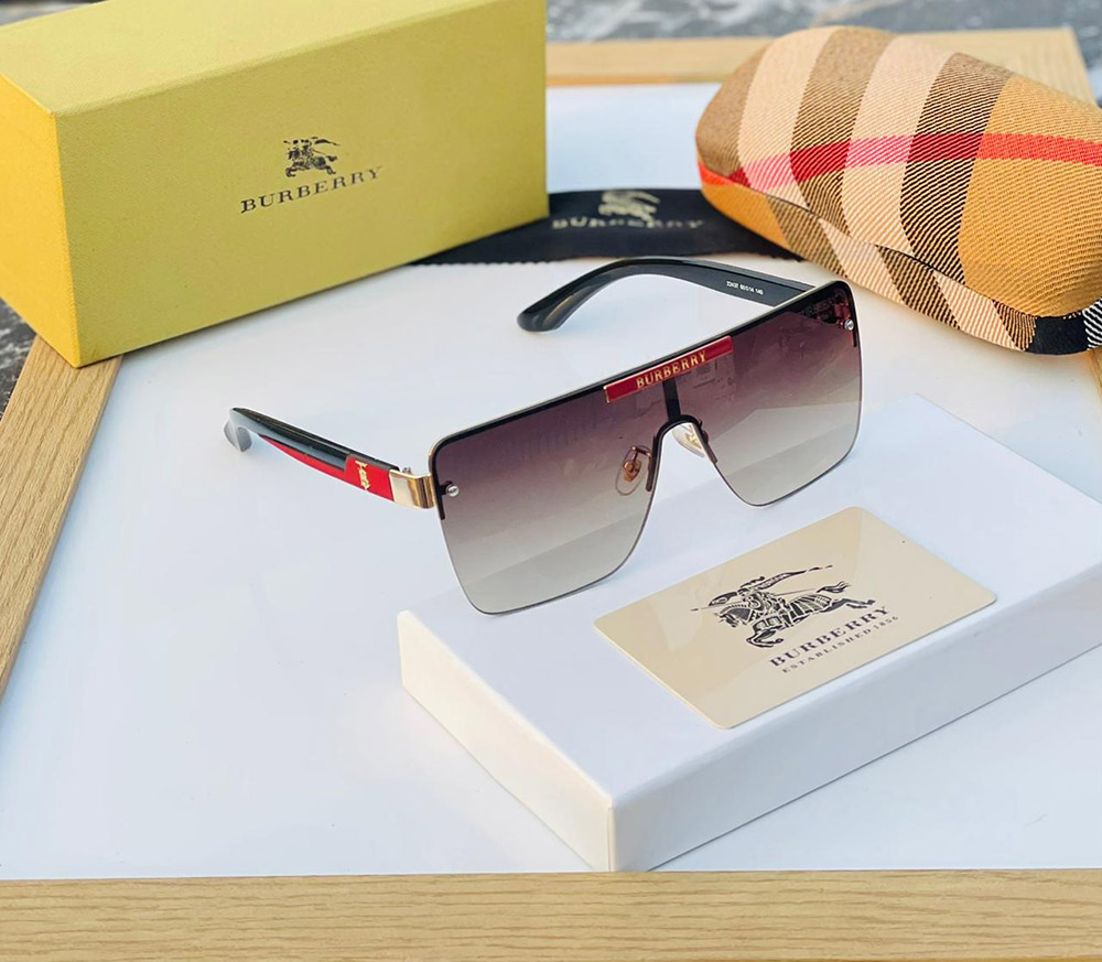 Burberry Vibes Sunglasses