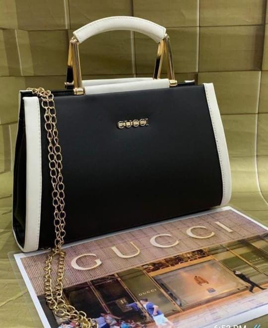 GUCCI PREMIUM HAND CLUTCH Womens Handbags black